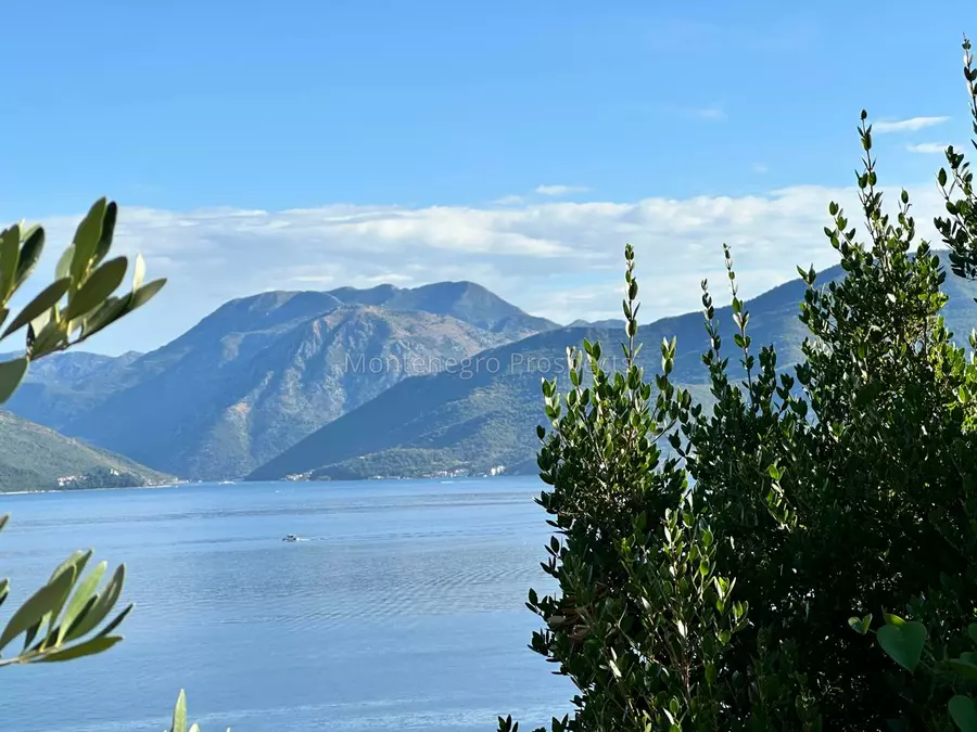 14174 plot in krasici with sea views 8