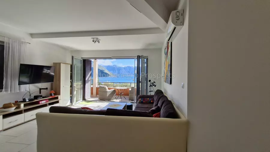 14177 apartment with excellent views morinj 10