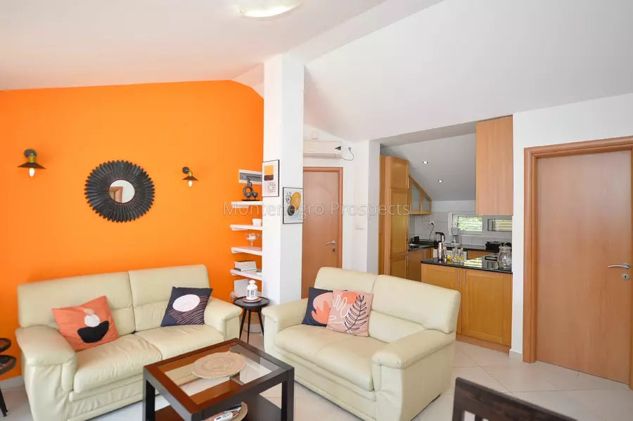 Comfortable two bedroom apartment on the waterfront in stoliv kotor 13829 4