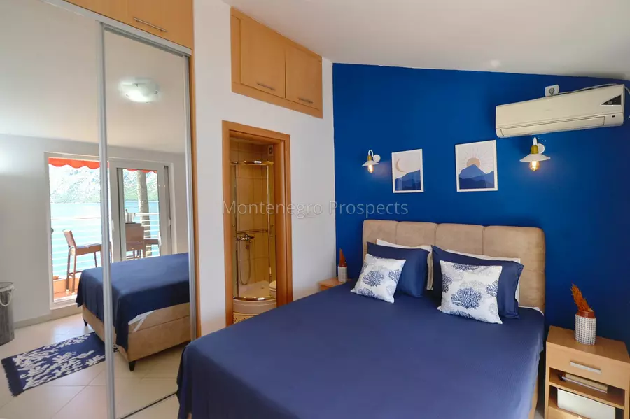 Comfortable two bedroom apartment on the waterfront in stoliv kotor 13829 5
