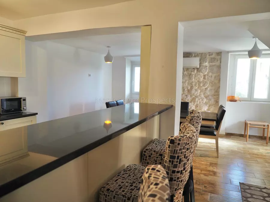 14184 risan stone house 6