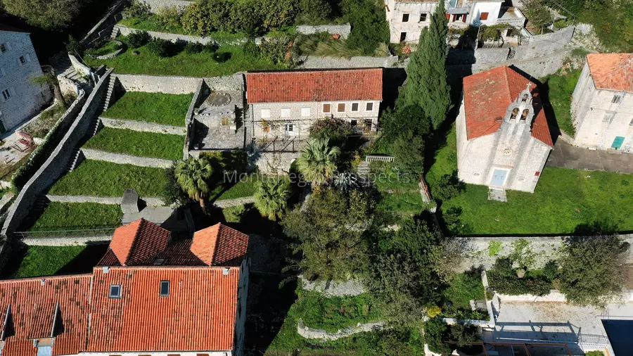 Cahrming stone house for sale perast 1 of 1 4
