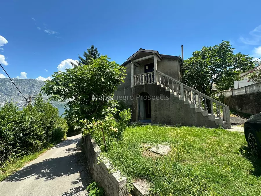 14189 house for renovation kotor 24