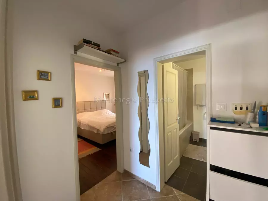 Tw bedroom apartment with seaview perast 5