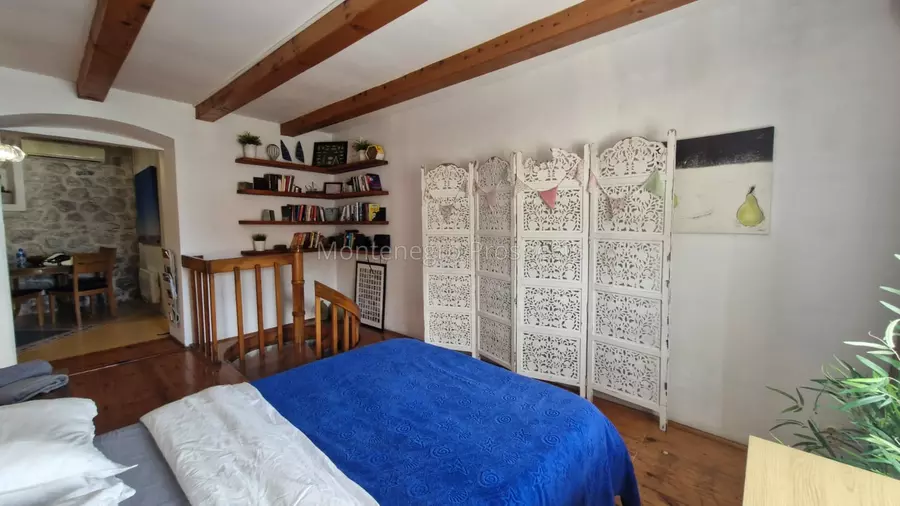 Two bedroom apartment for sale perast 12