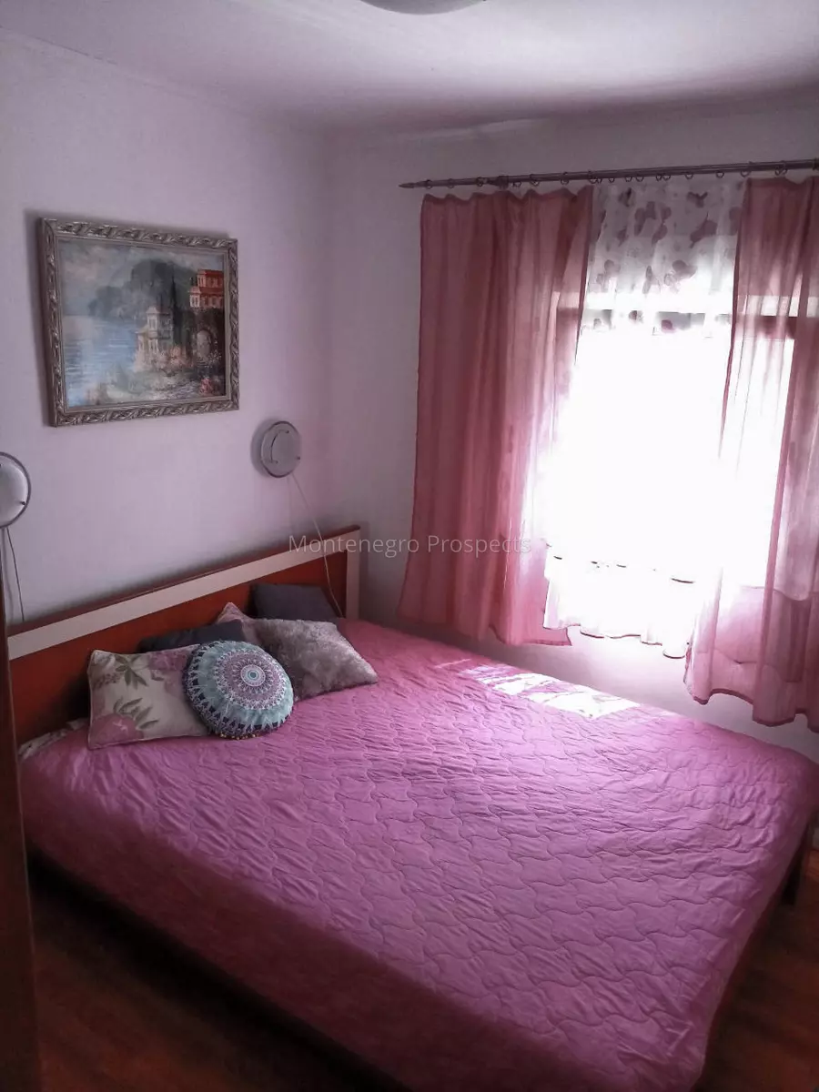 10694 8