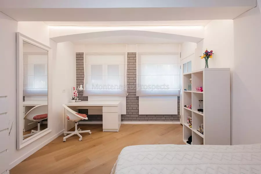 14193 apartment in kumbor 29