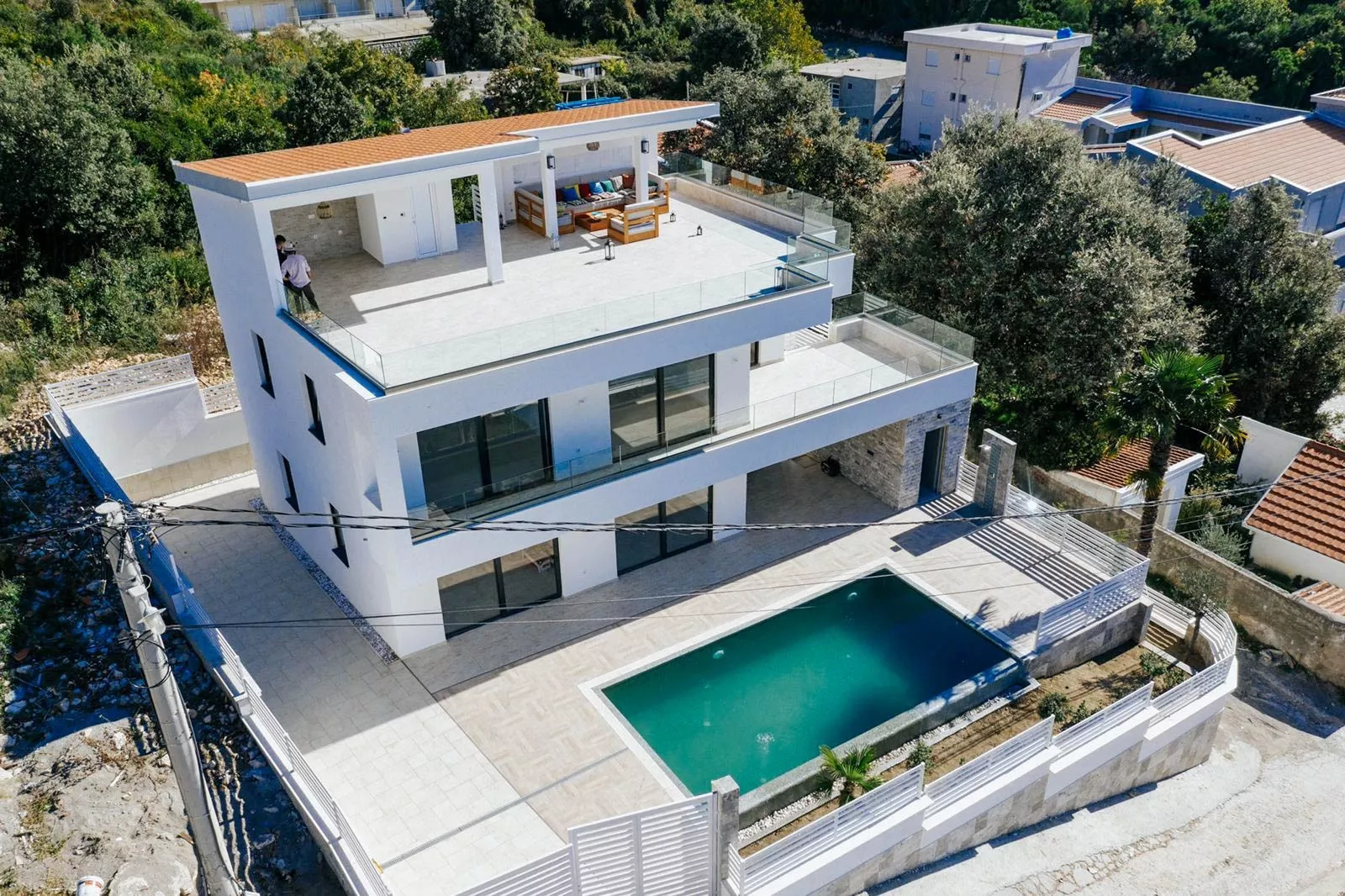 Vila na prodaju 10407 30 0