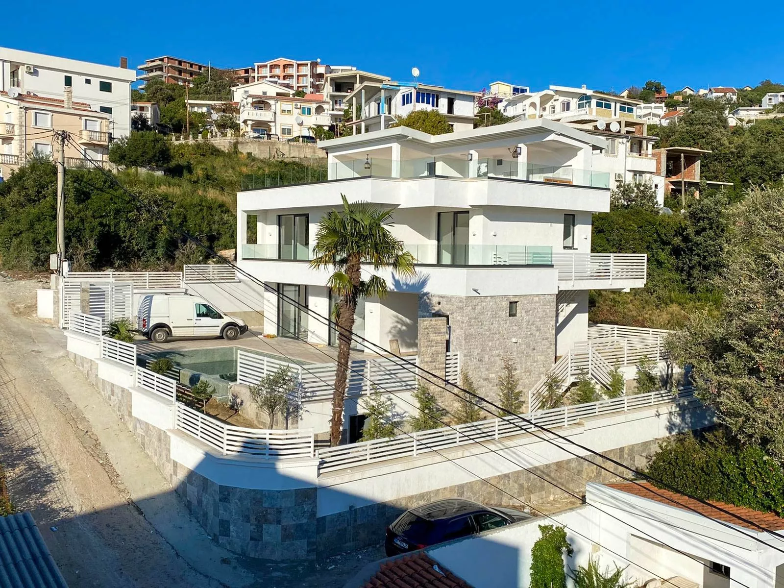 Vila na prodaju 10407 6