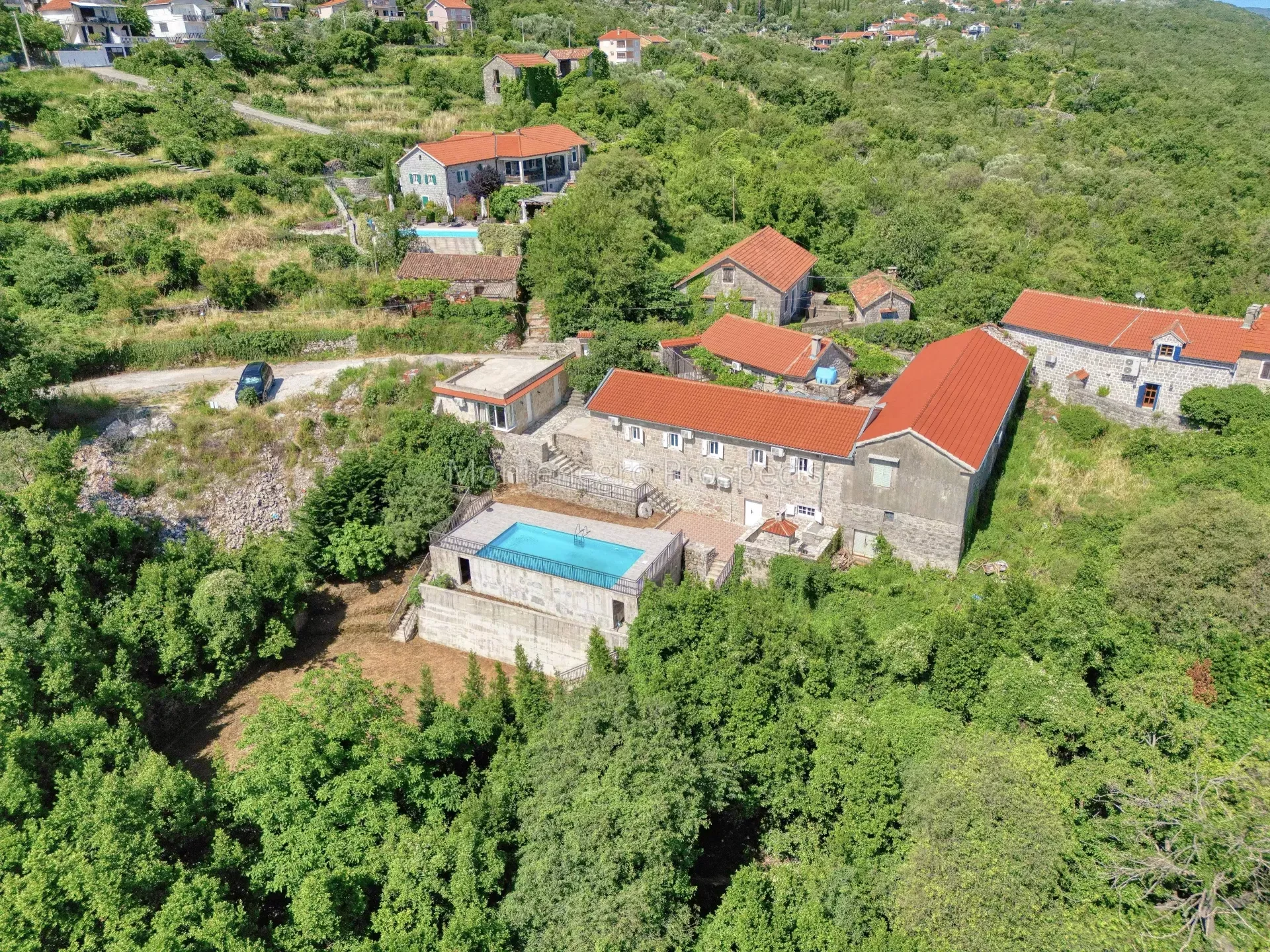 14111 villa in zabrde for sale 1 of 1 10.jpg