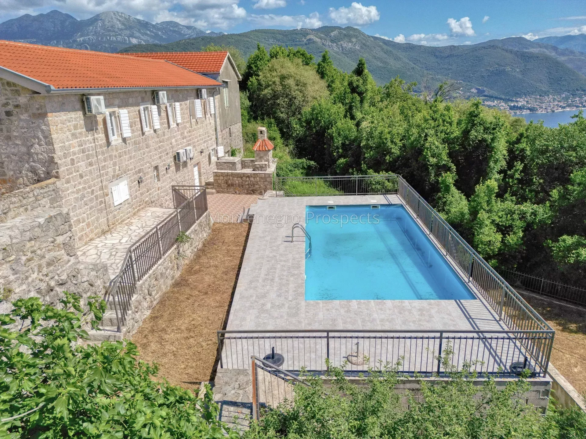 14111 villa in zabrde for sale 1 of 1 15.jpg
