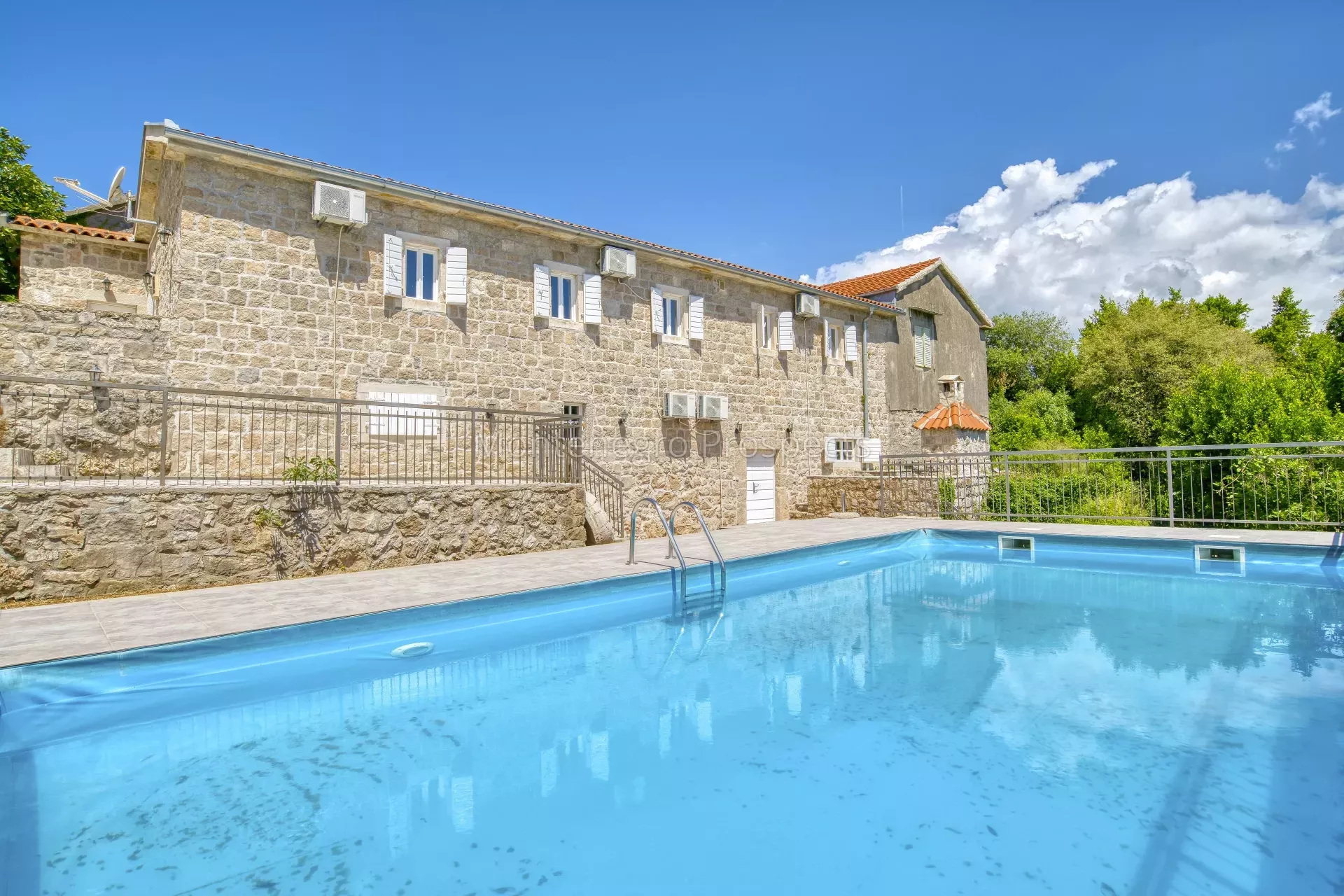 14111 villa in zabrde for sale 1 of 1 35.jpg