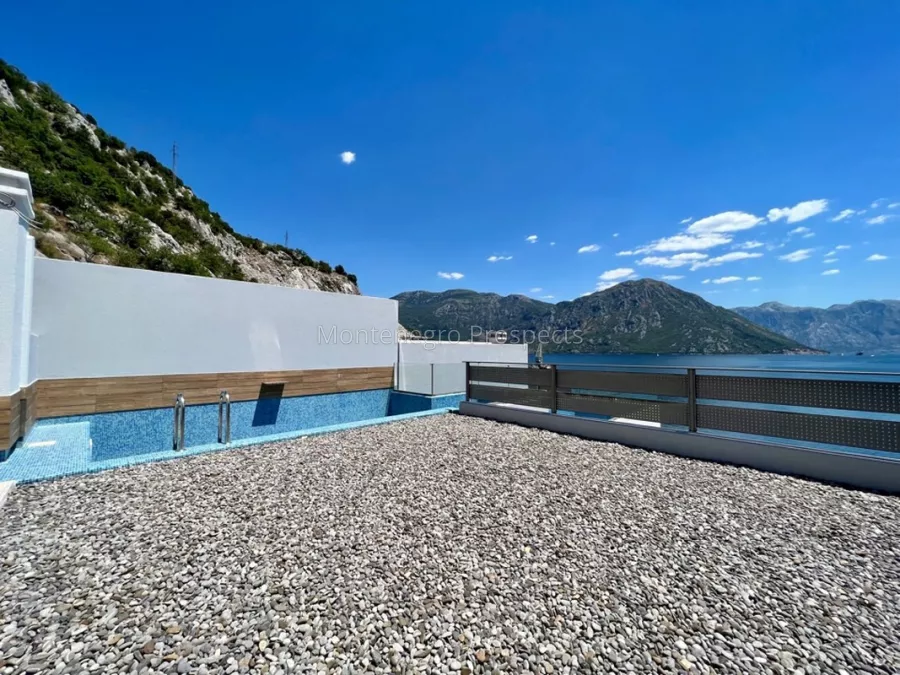 Modern villa with panoramic views of the sea morinj 12106 13 1067x800